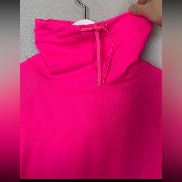 Champion C9 neon pink long shrit size small - Picture 4 of 10